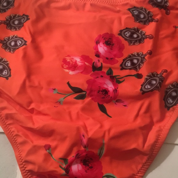 ⭐️SALE BIKINI - Picture 3 of 4